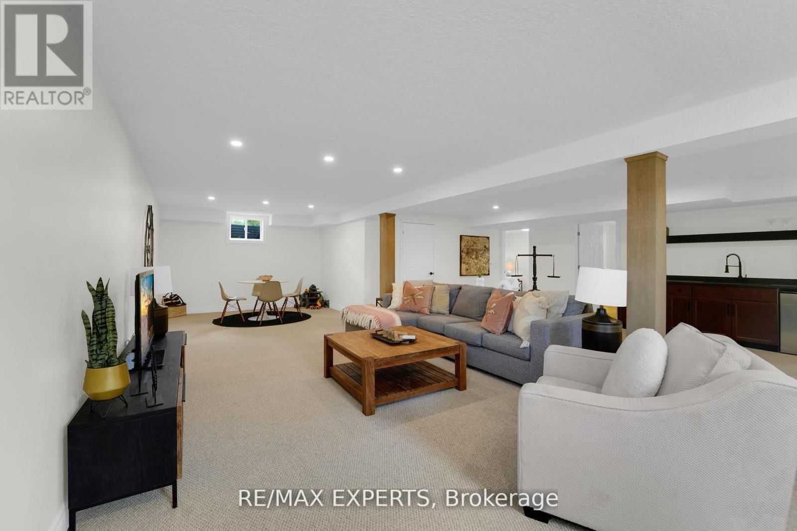 46 SCENIC DRIVE Image 44