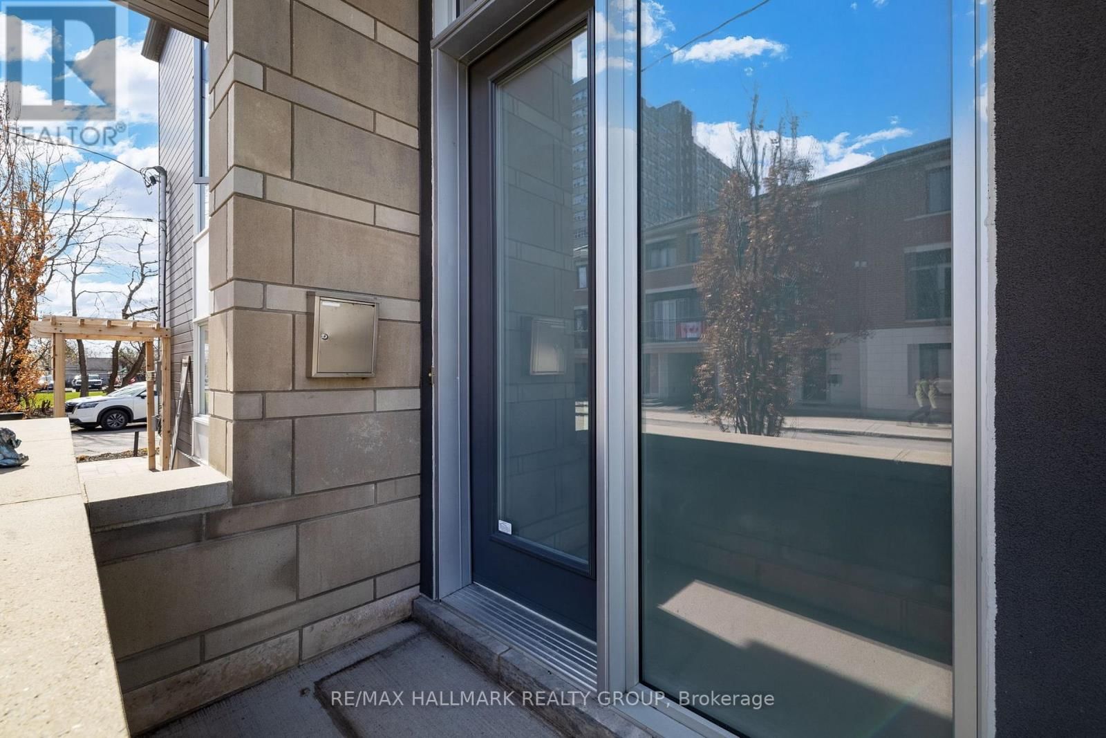 101 TAY STREET Image 37