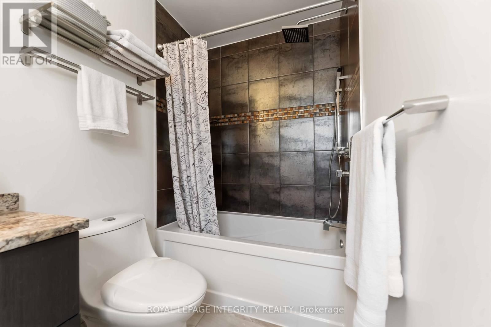 30 LONGDEN PLACE Image 28