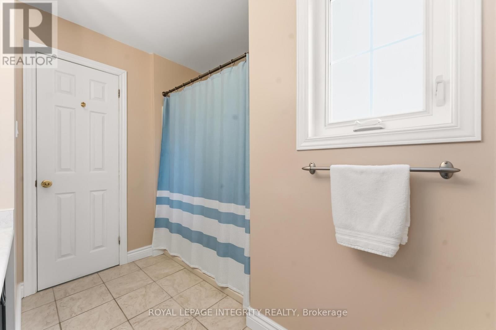 30 LONGDEN PLACE Image 36