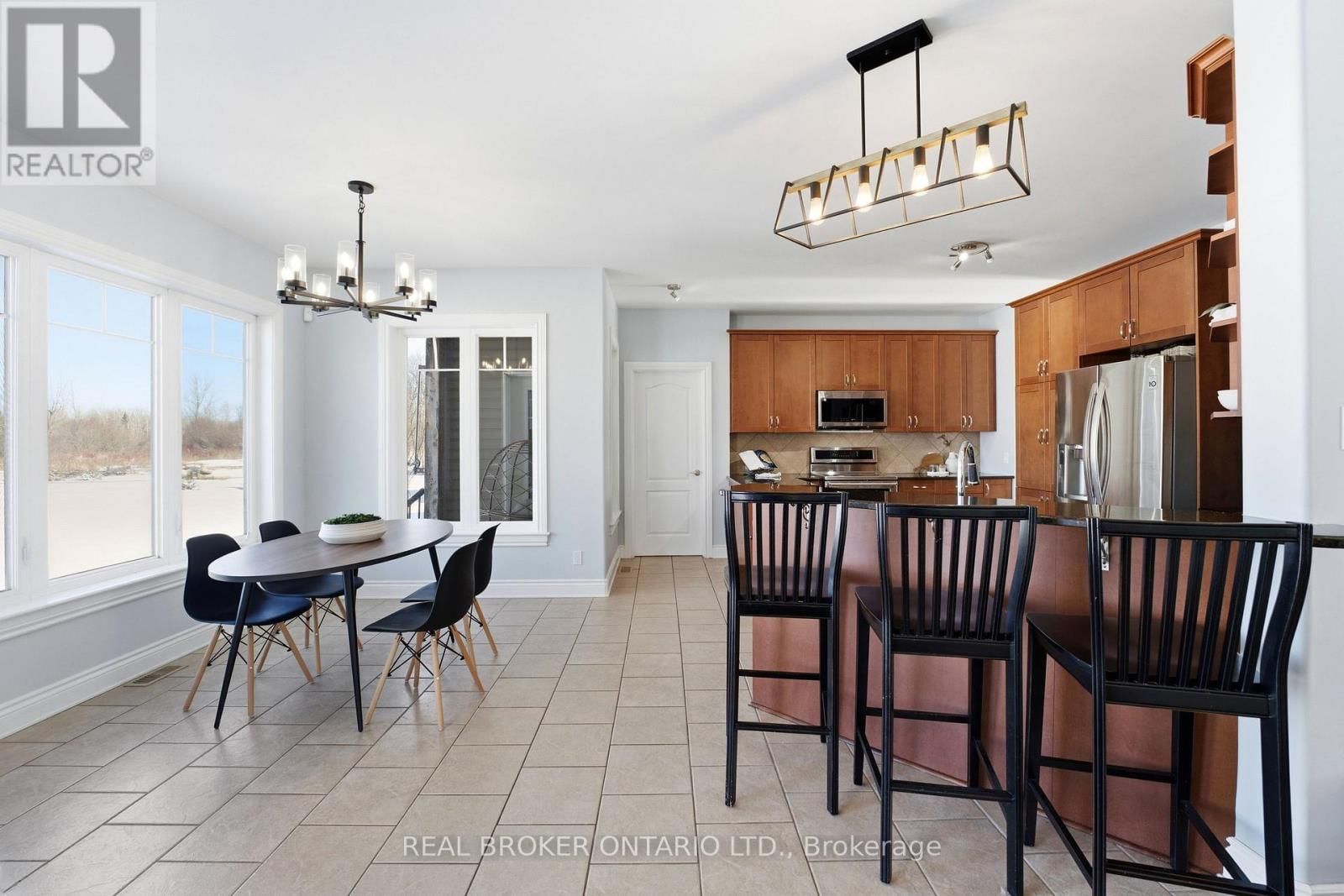 933 CRAIG ROAD Image 9