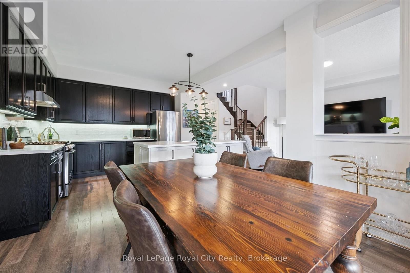 98 KAY CRESCENT Image 24