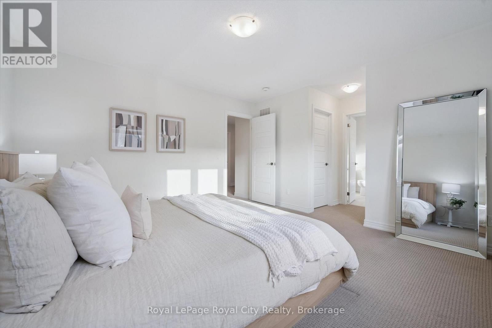 98 KAY CRESCENT Image 27