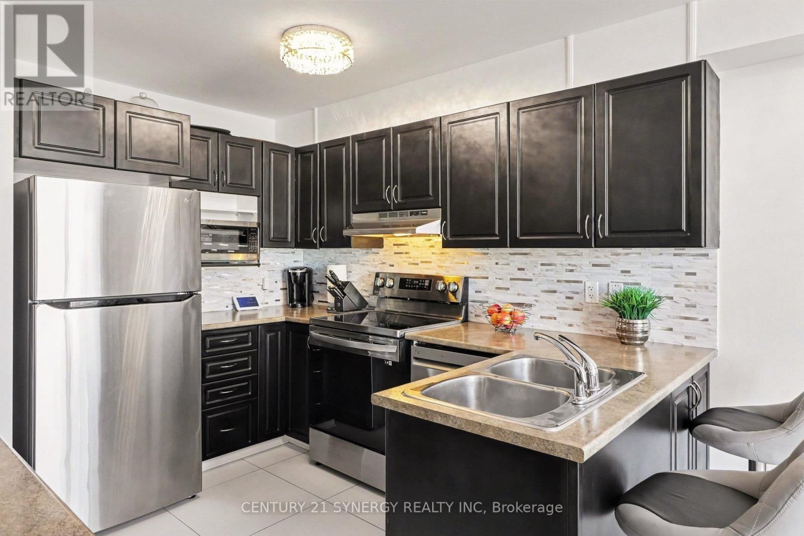 114 SILVERMOON CRESCENT Image 14