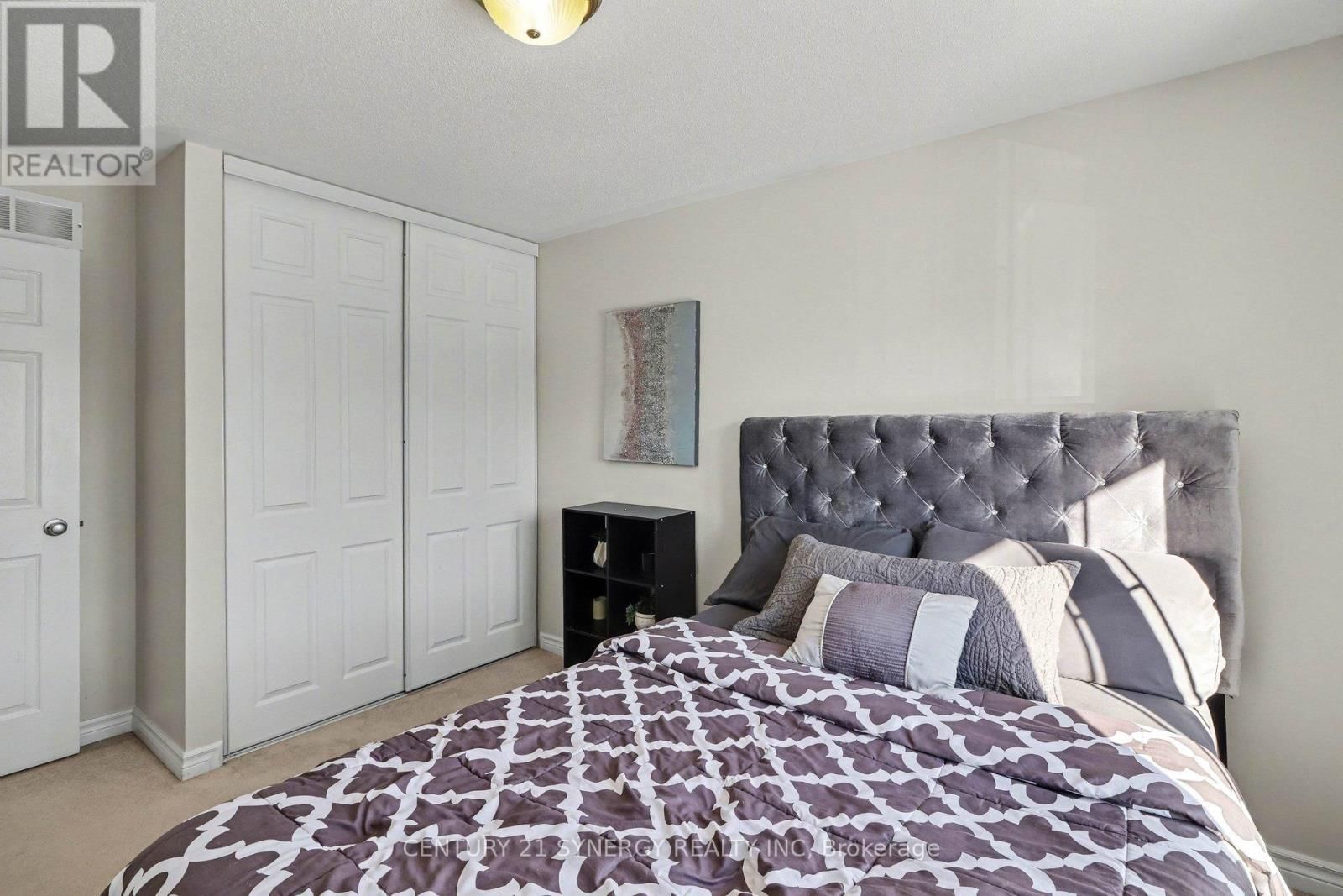 114 SILVERMOON CRESCENT Image 25