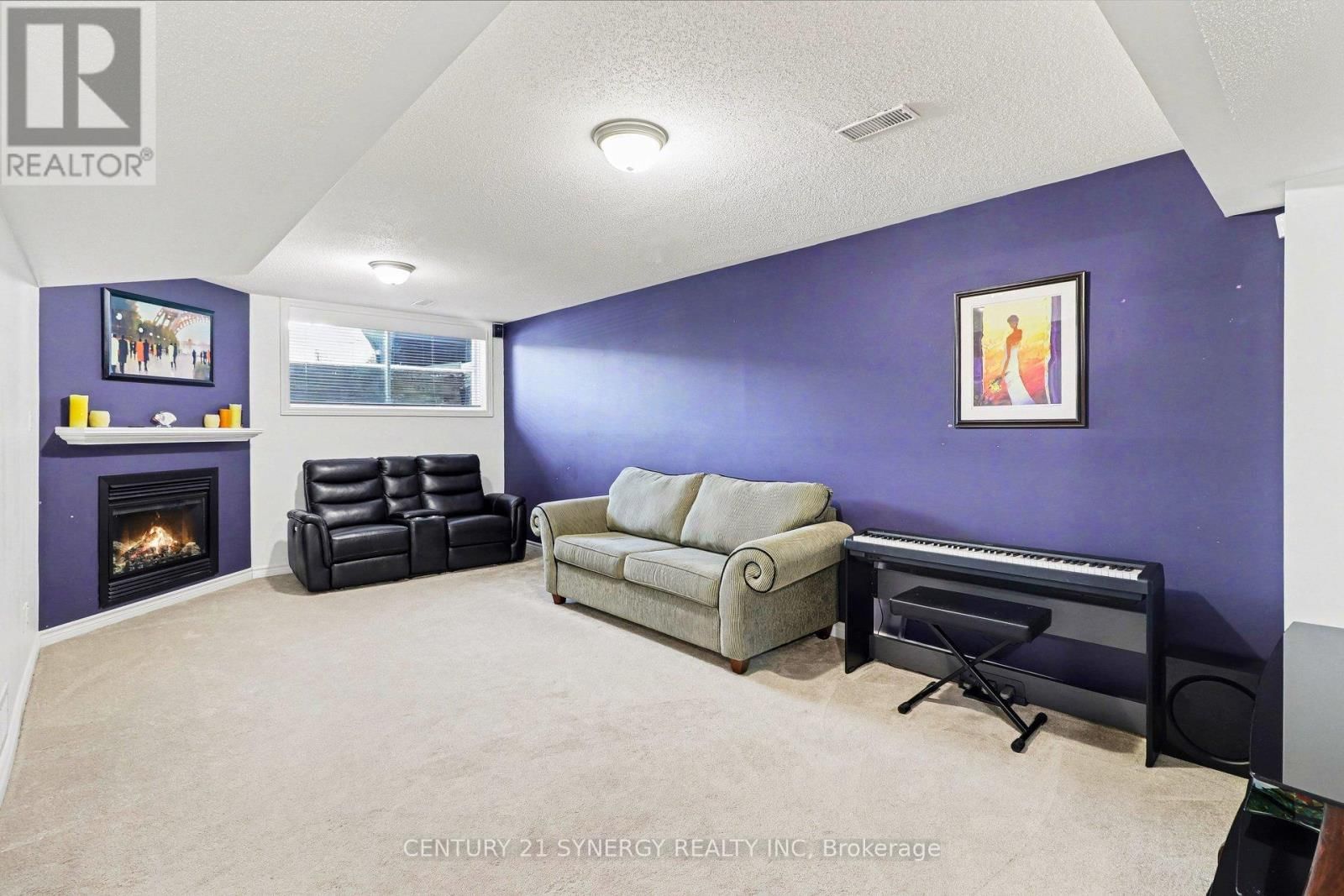 114 SILVERMOON CRESCENT Image 27