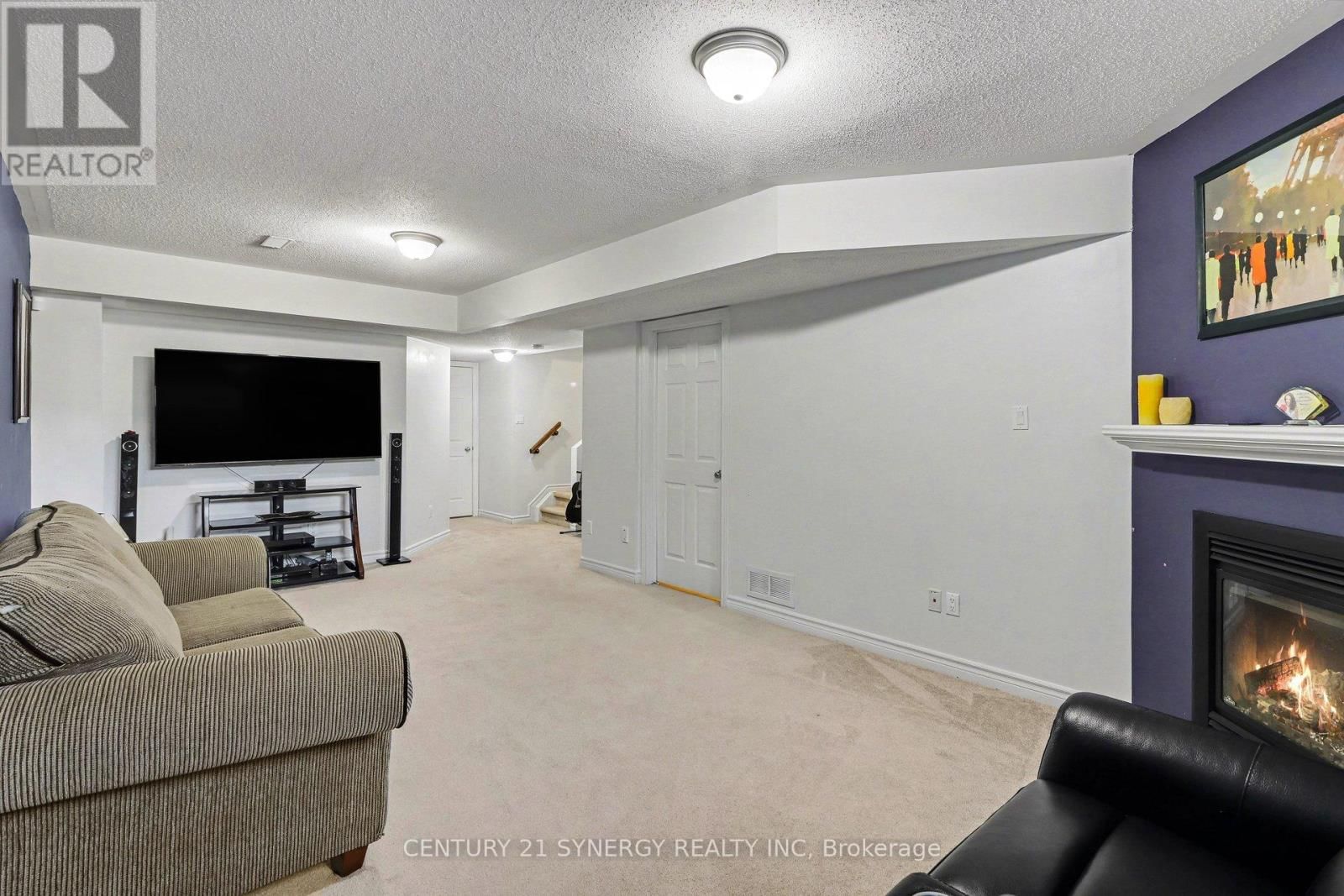 114 SILVERMOON CRESCENT Image 29