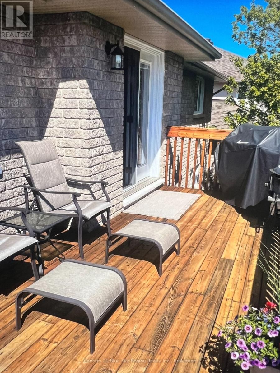 31 VERMONT CRESCENT Image 13