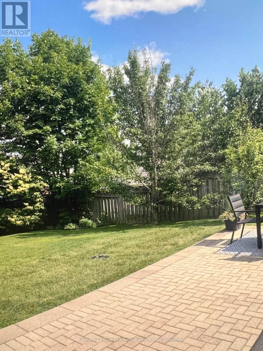 31 VERMONT CRESCENT Image 15