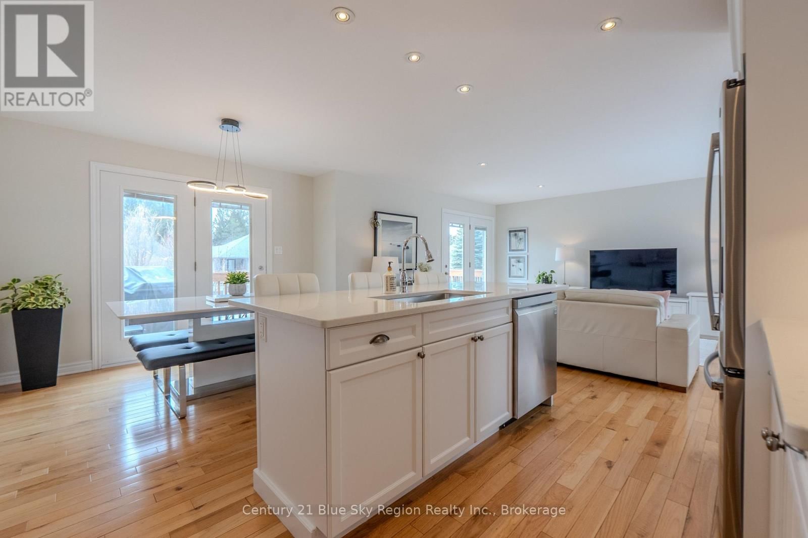 31 VERMONT CRESCENT Image 20