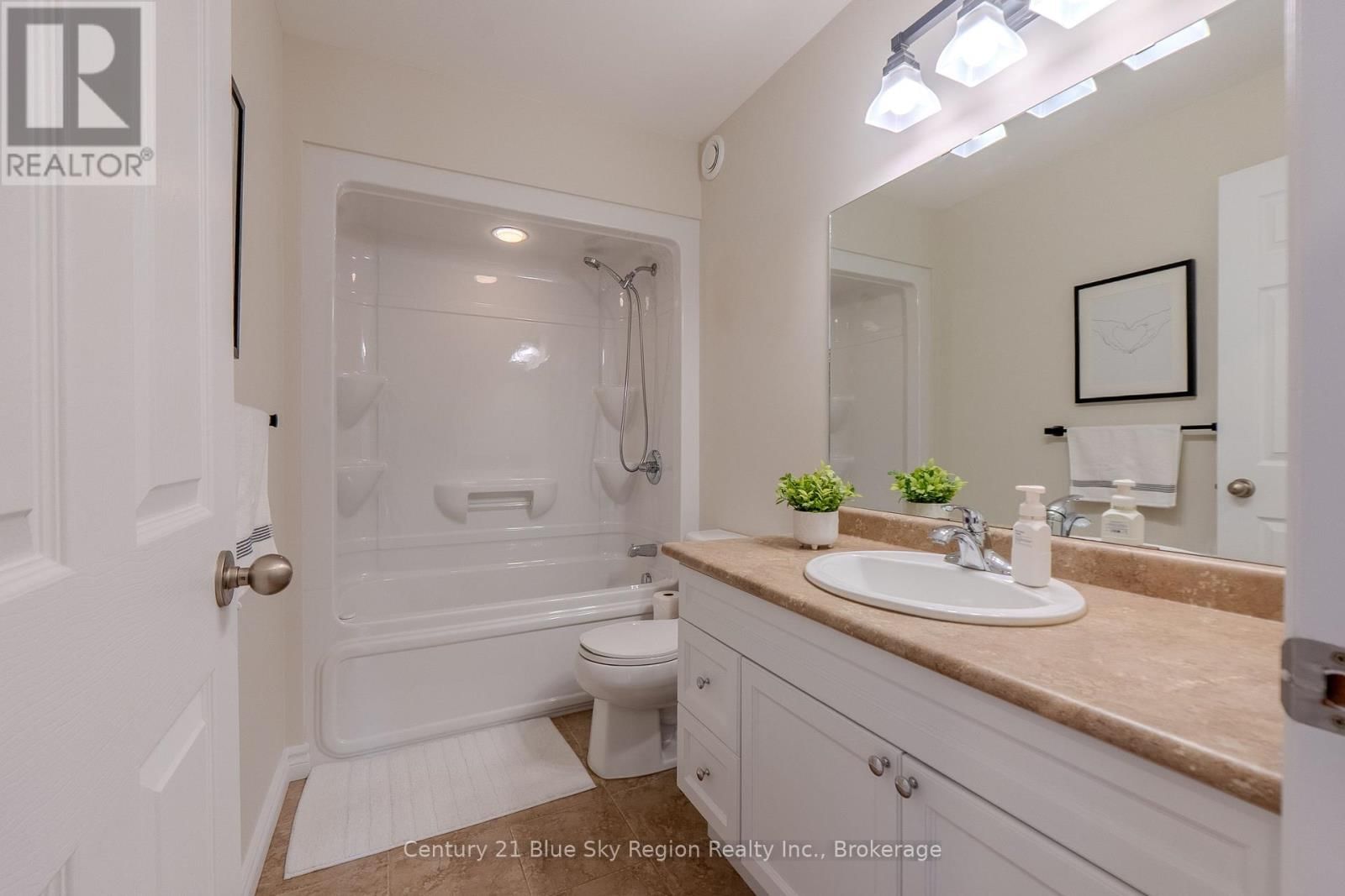 31 VERMONT CRESCENT Image 41