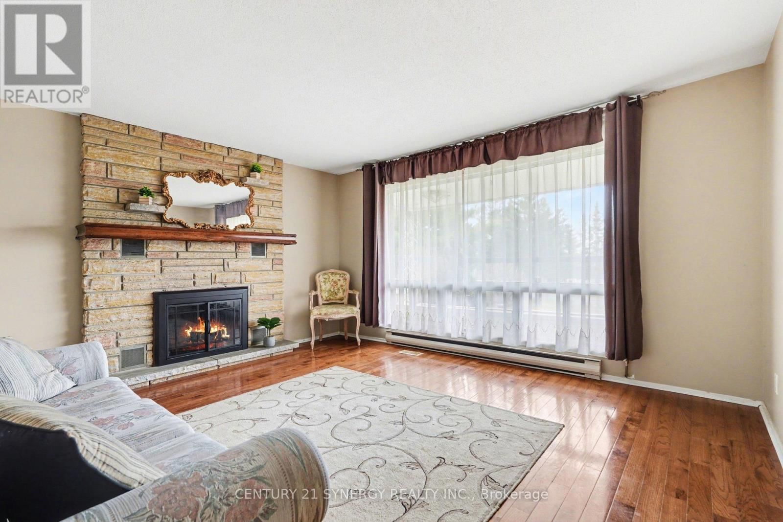 220 HIGHFIELD CRESCENT Image 17