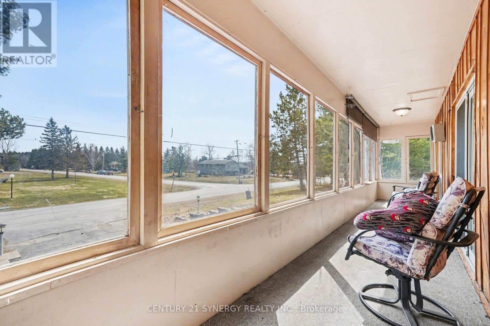 220 HIGHFIELD CRESCENT Image 22