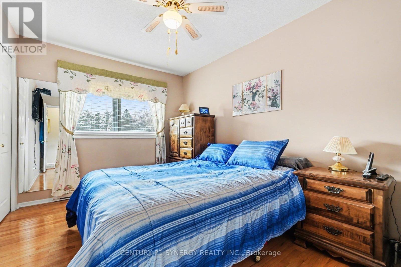 220 HIGHFIELD CRESCENT Image 26