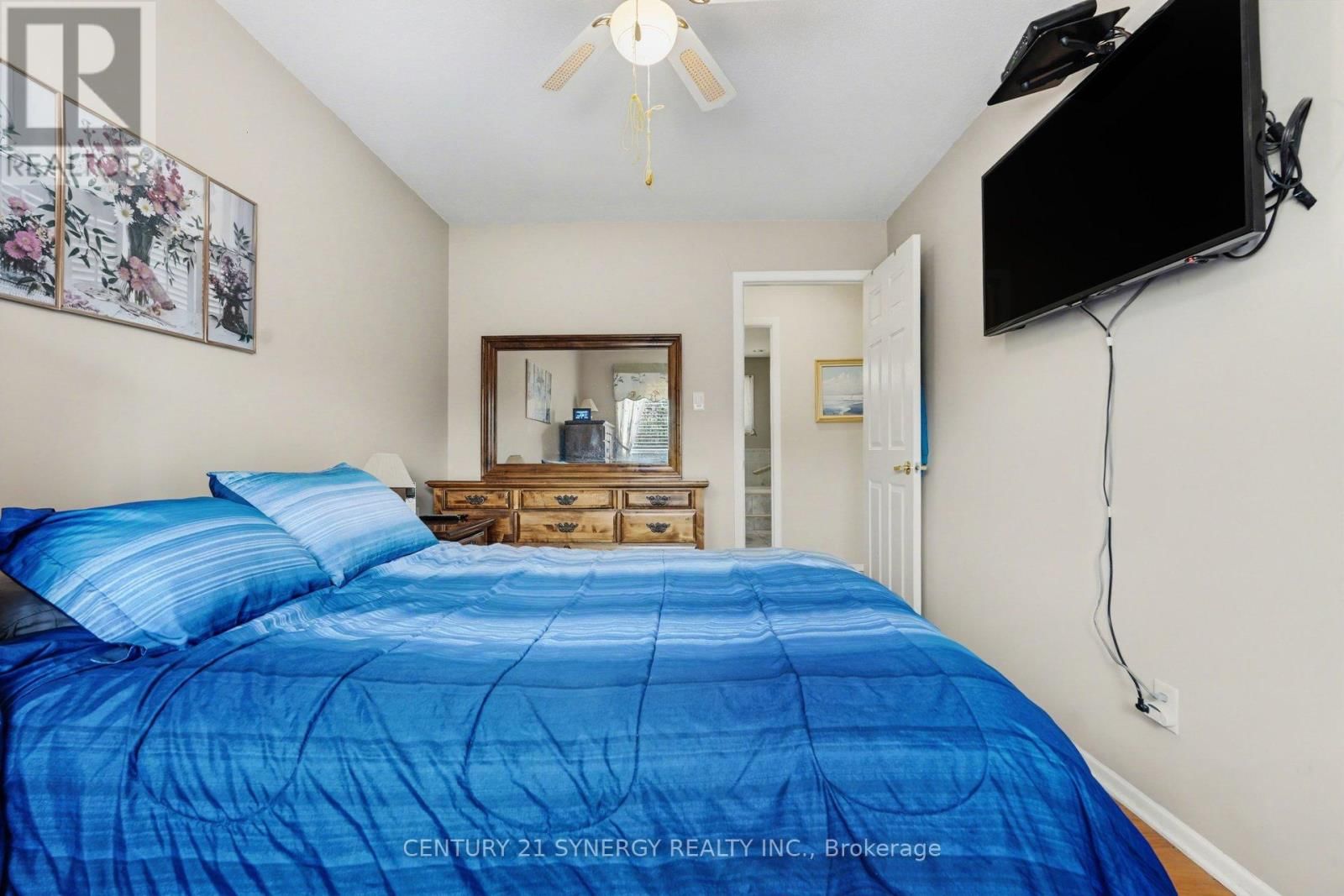 220 HIGHFIELD CRESCENT Image 27