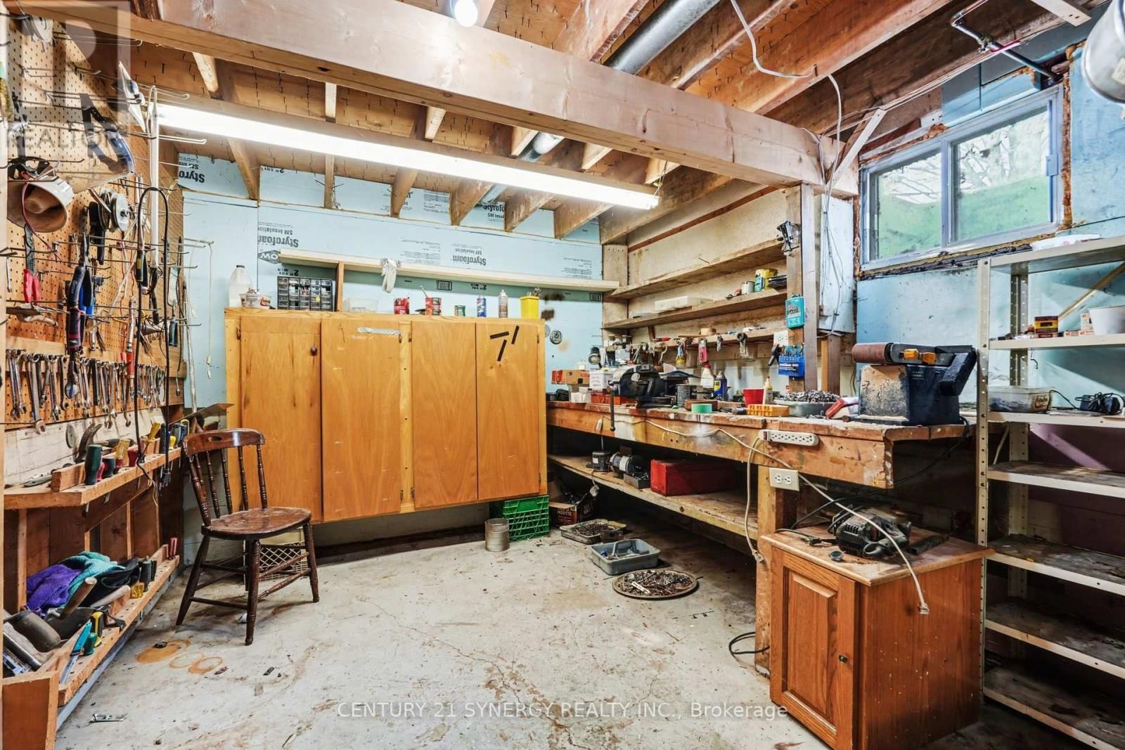 220 HIGHFIELD CRESCENT Image 34