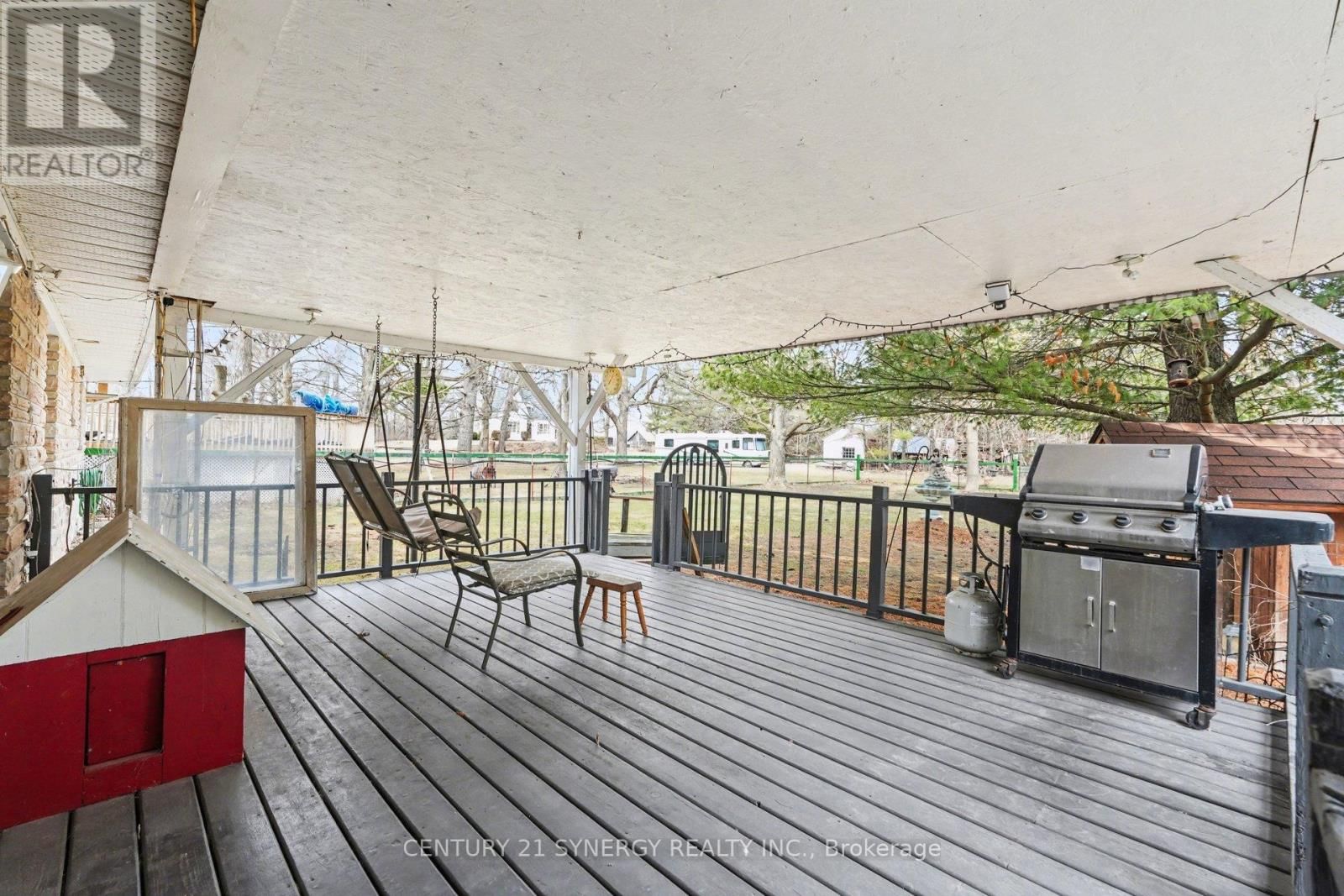 220 HIGHFIELD CRESCENT Image 36