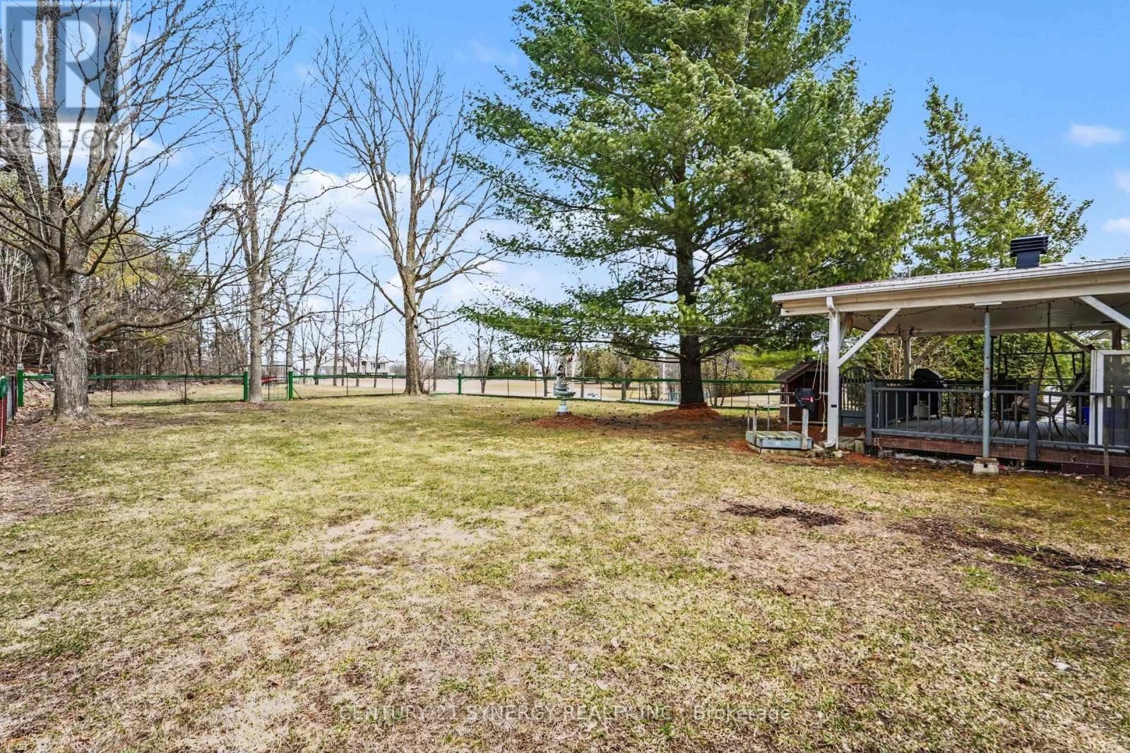 220 HIGHFIELD CRESCENT Image 39