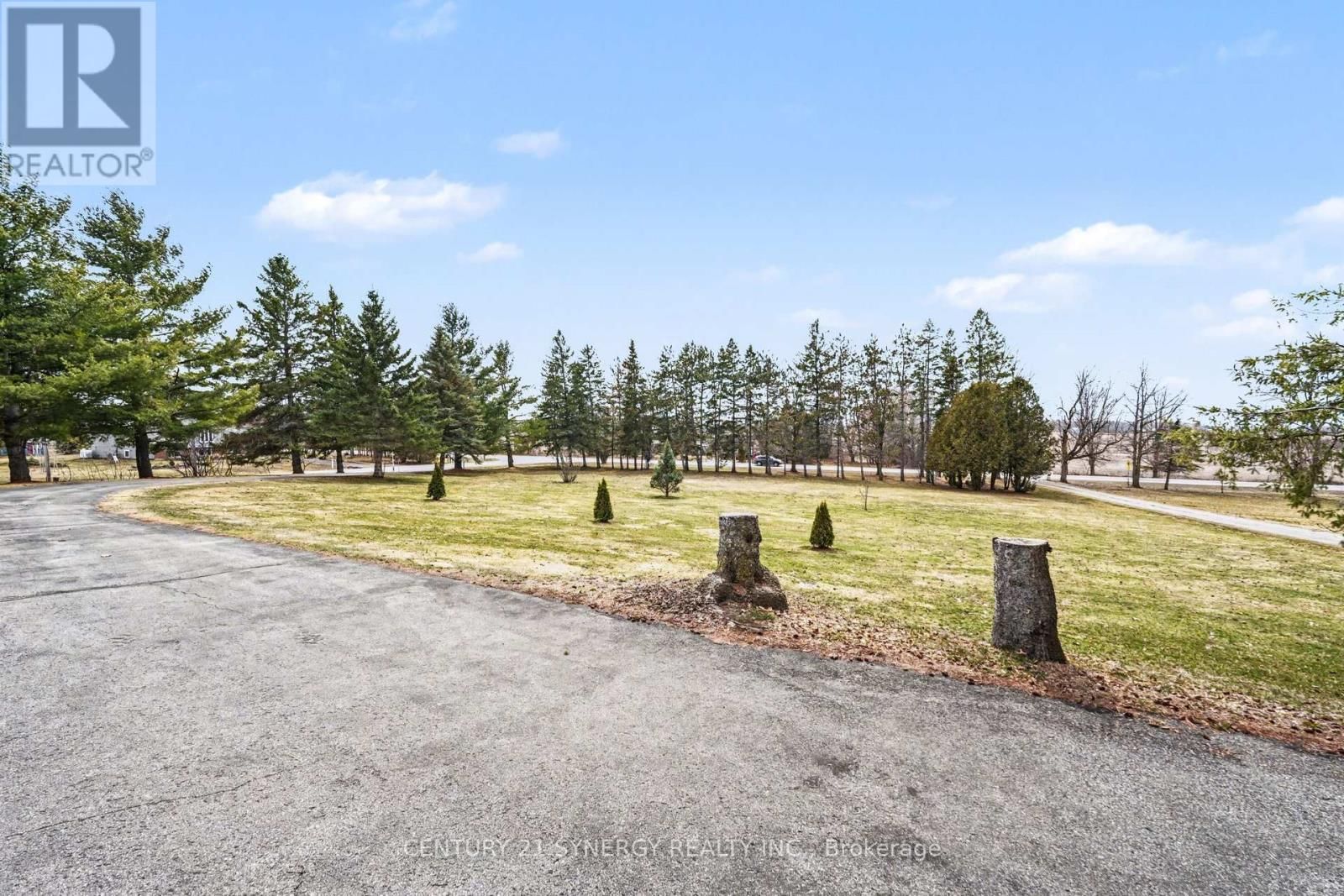 220 HIGHFIELD CRESCENT Image 40