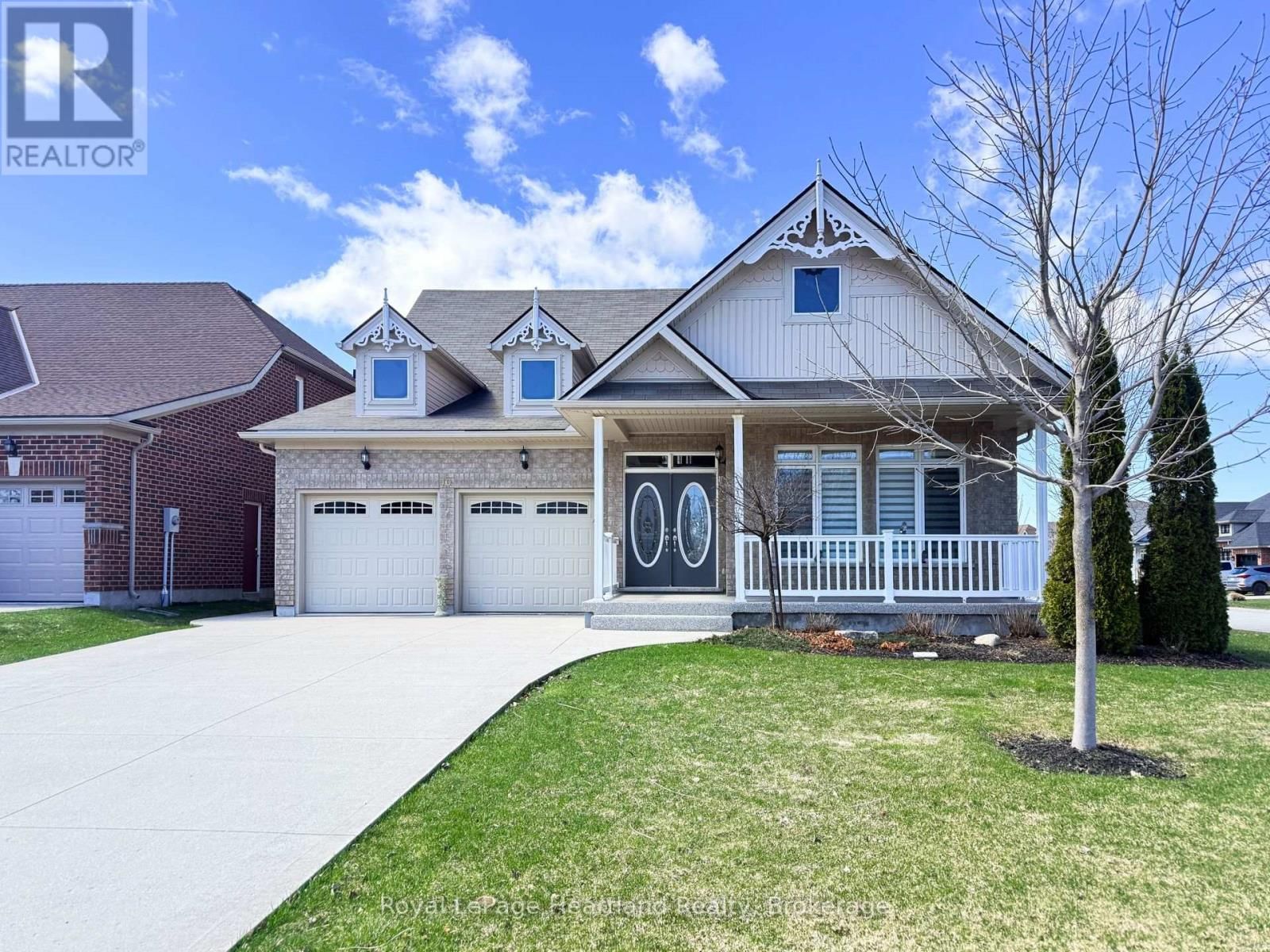 10 MACPHERSON AVENUE Image 1