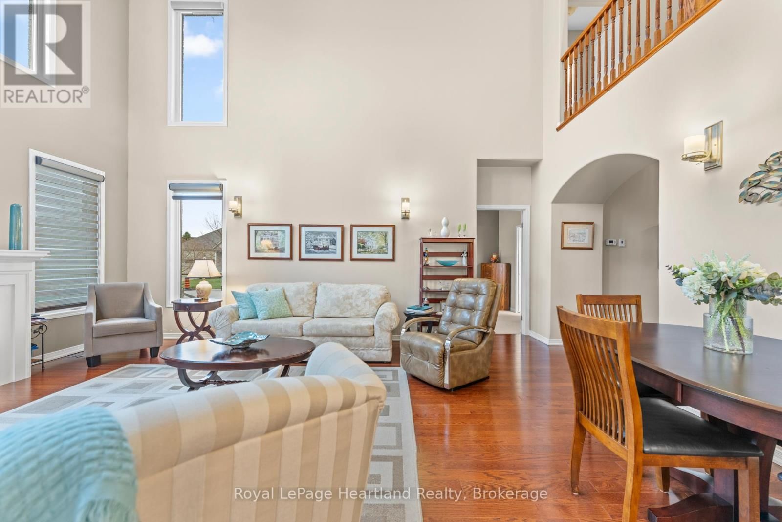 10 MACPHERSON AVENUE Image 13