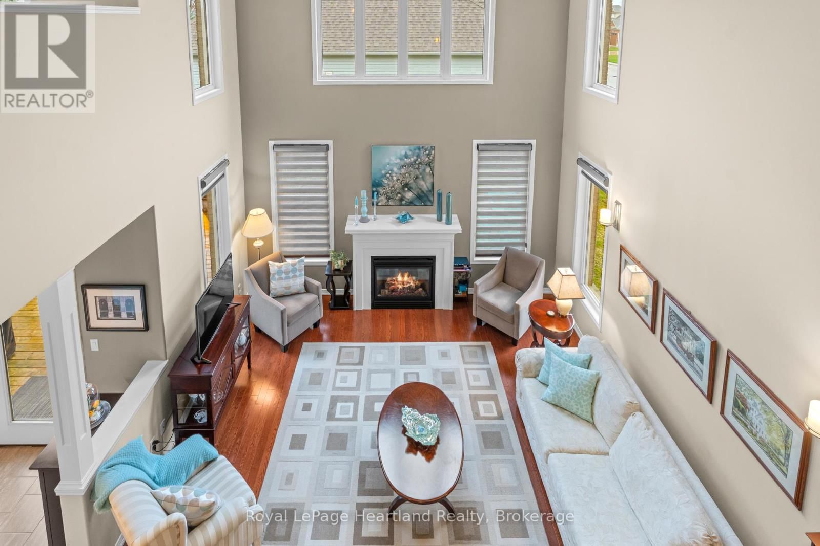 10 MACPHERSON AVENUE Image 29