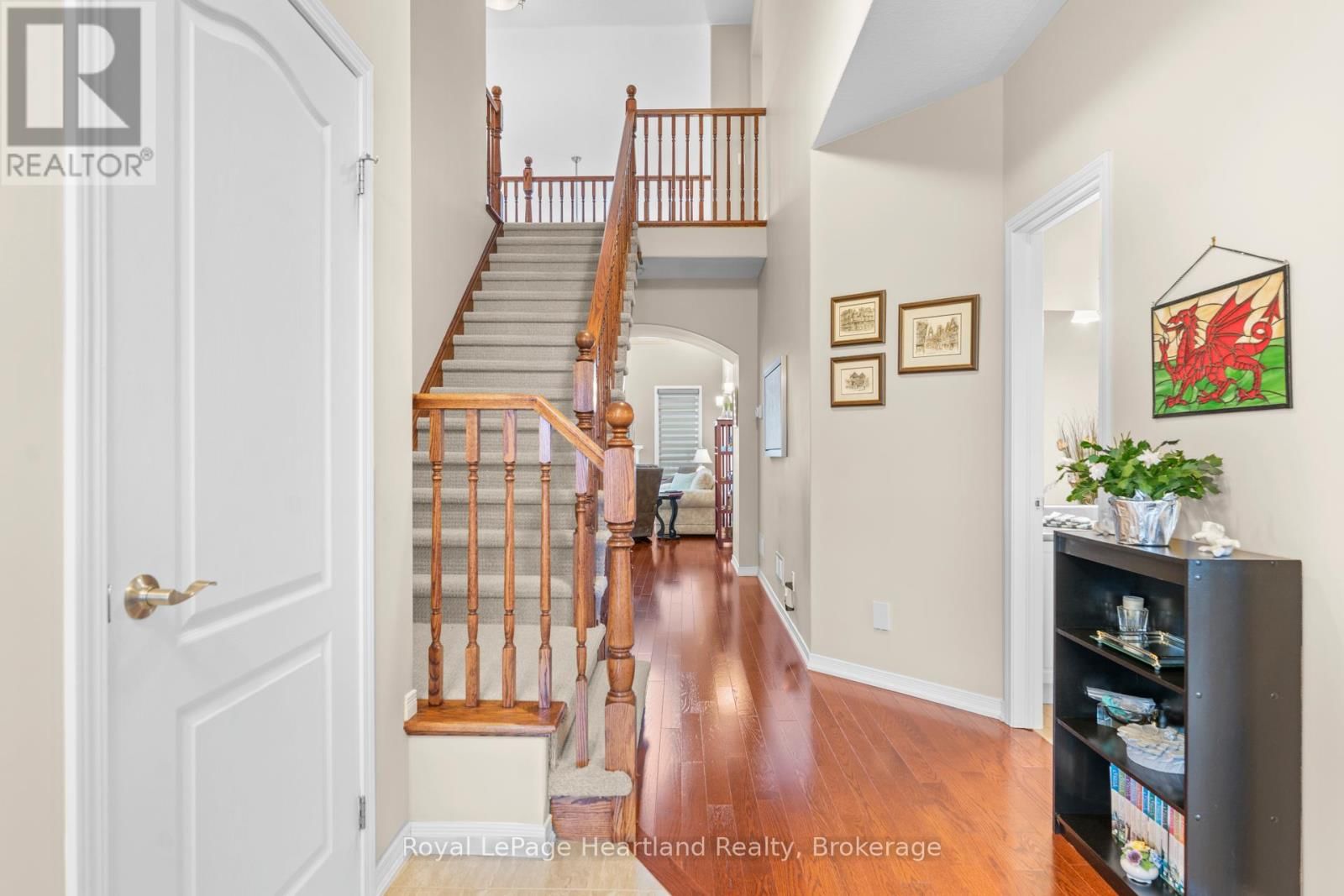 10 MACPHERSON AVENUE Image 4