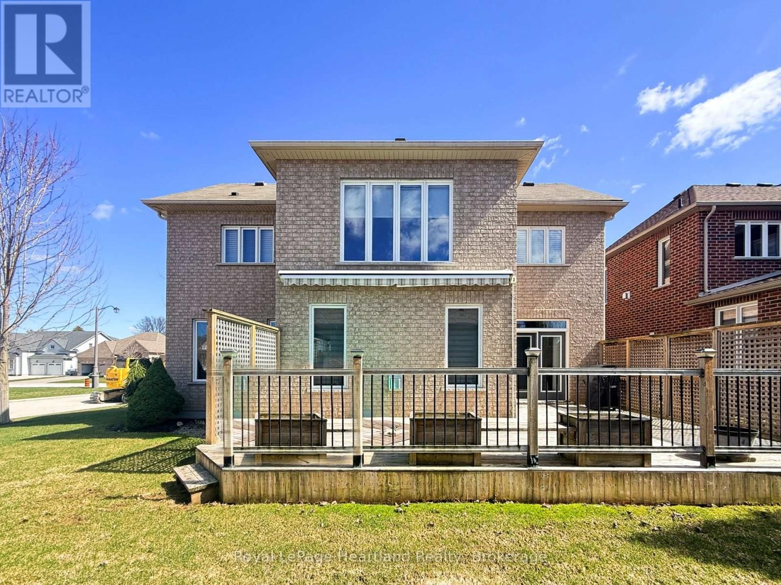 10 MACPHERSON AVENUE Image 40