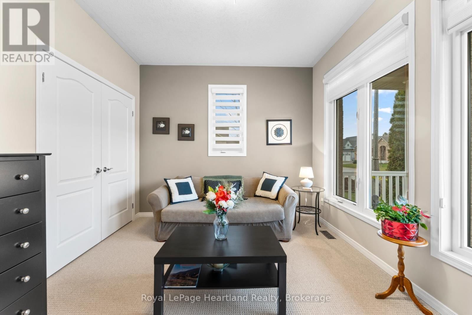 10 MACPHERSON AVENUE Image 7