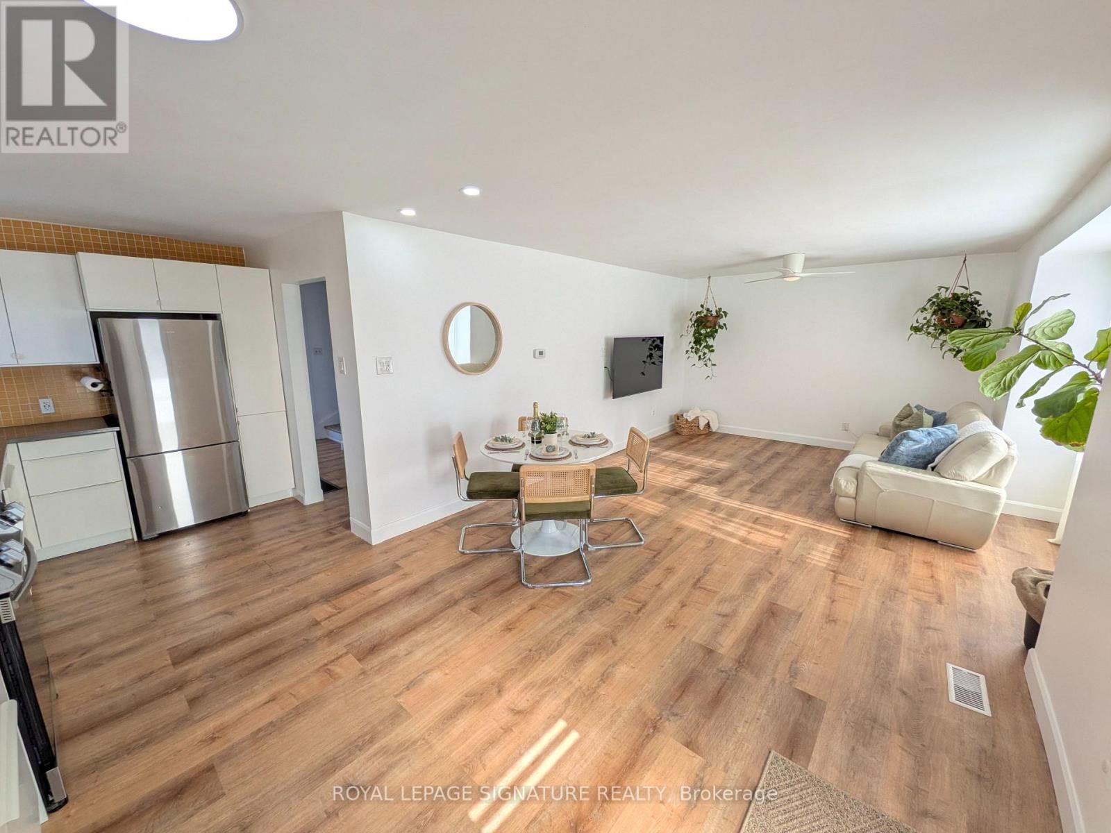 524 BURNHAM STREET Image 2