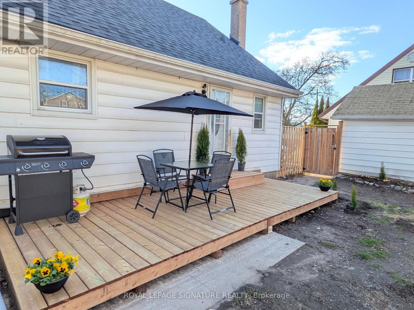 524 BURNHAM STREET Image 33