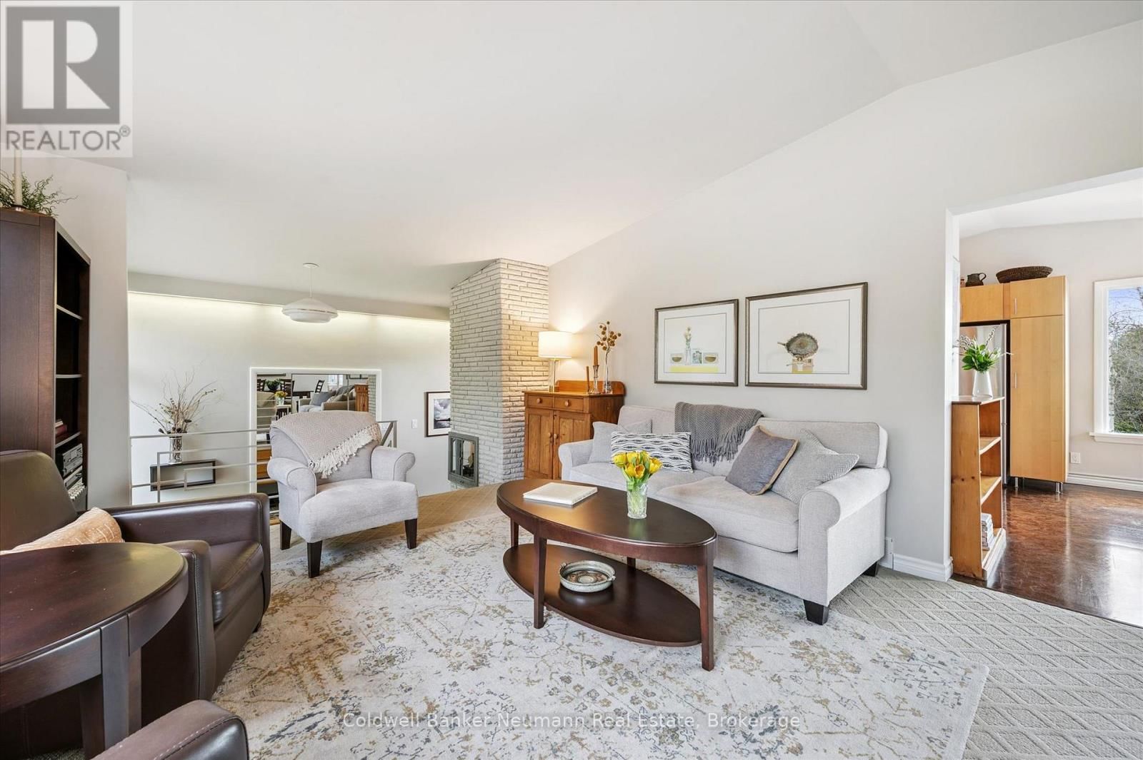 20 HARCOURT DRIVE Image 9