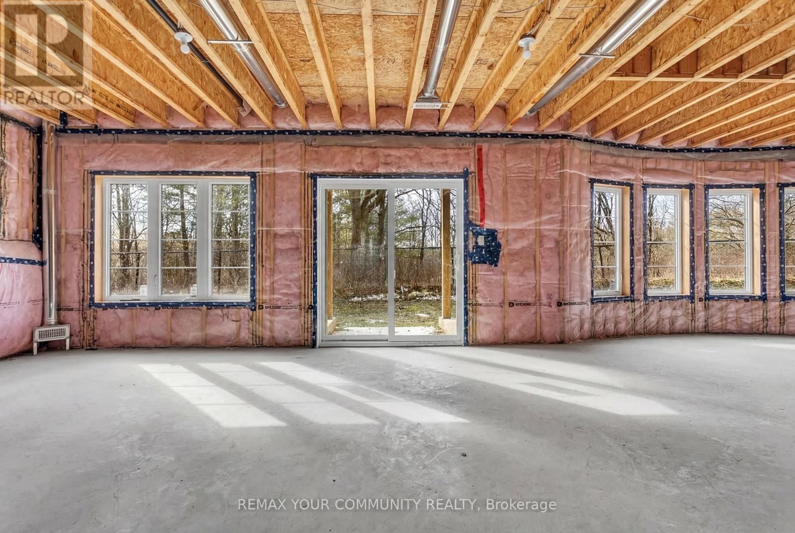 353 SOMME STREET Image 44