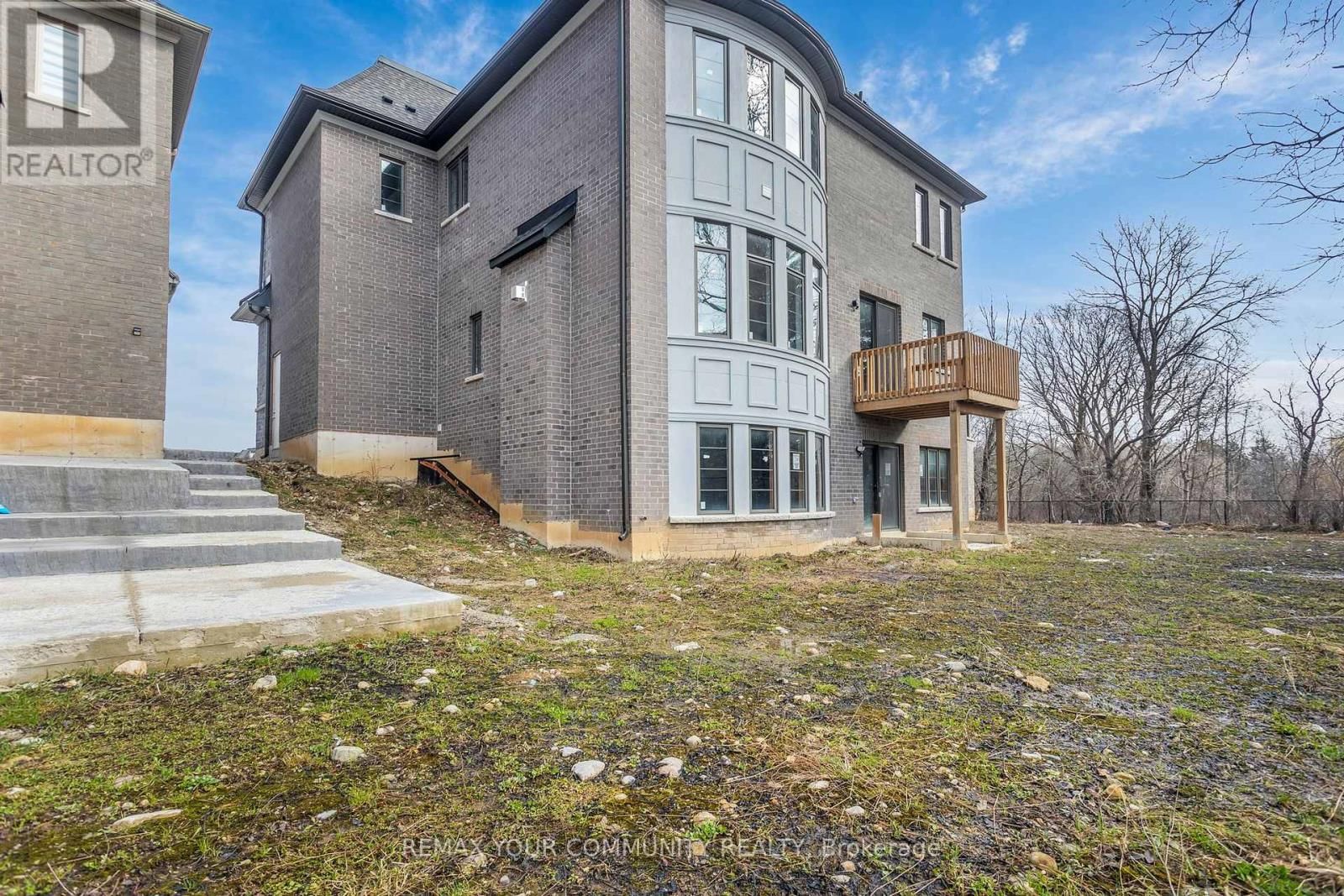 353 SOMME STREET Image 48