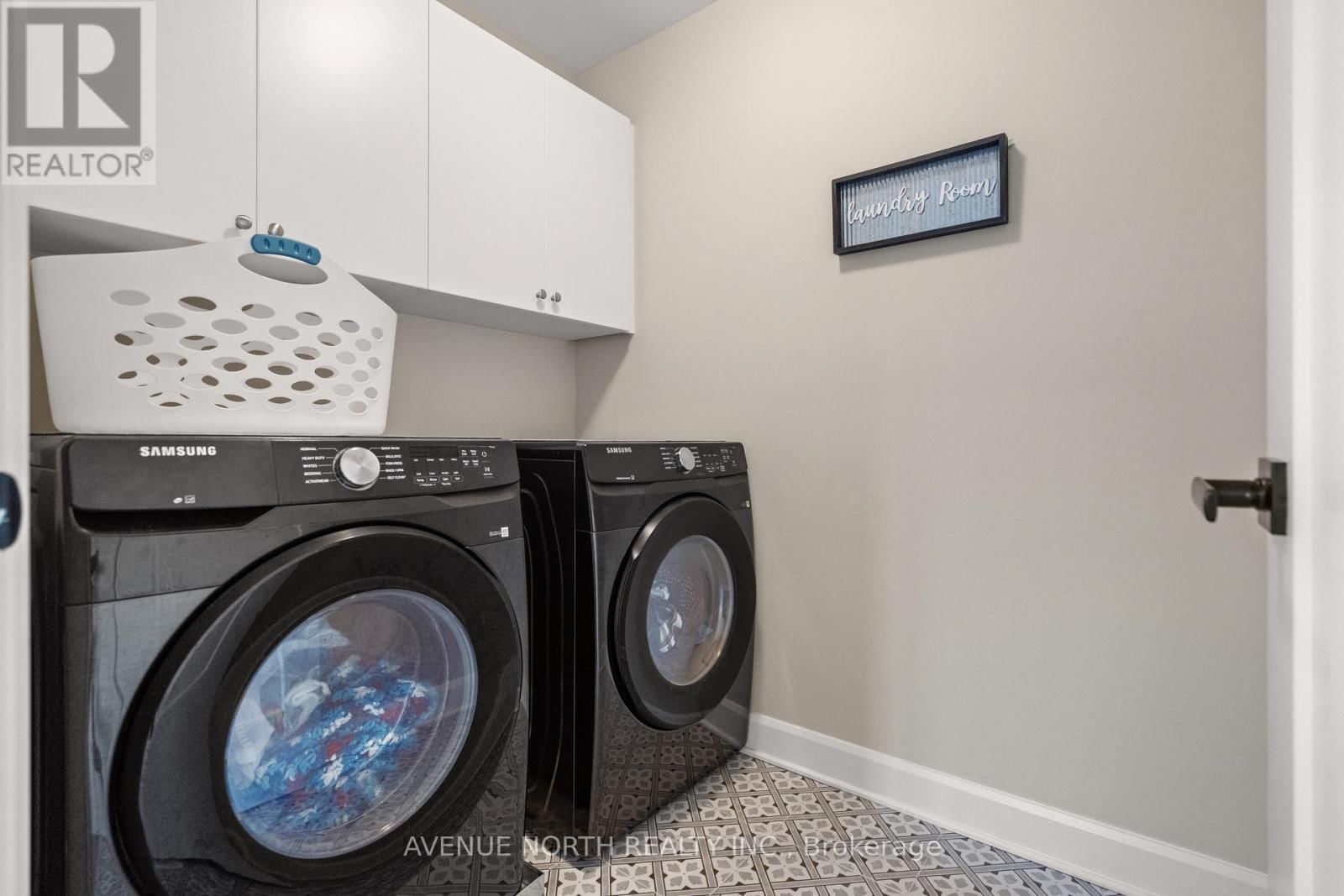 809 GAMBLE DRIVE Image 23