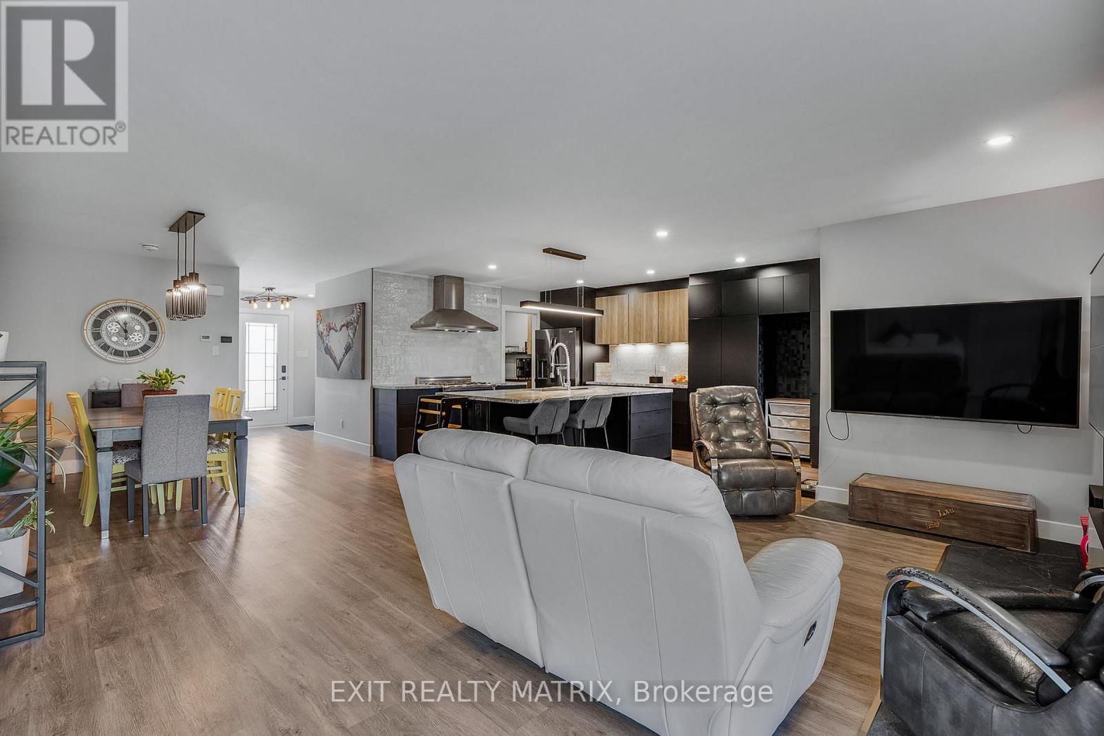 3515 FRONT ROAD EAST Image 10