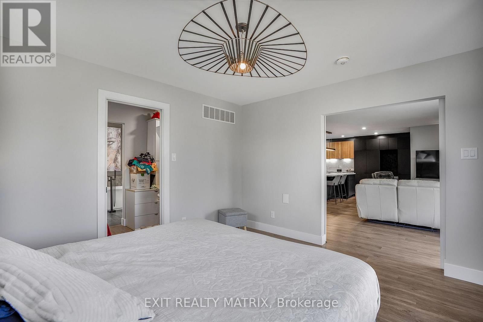 3515 FRONT ROAD EAST Image 13