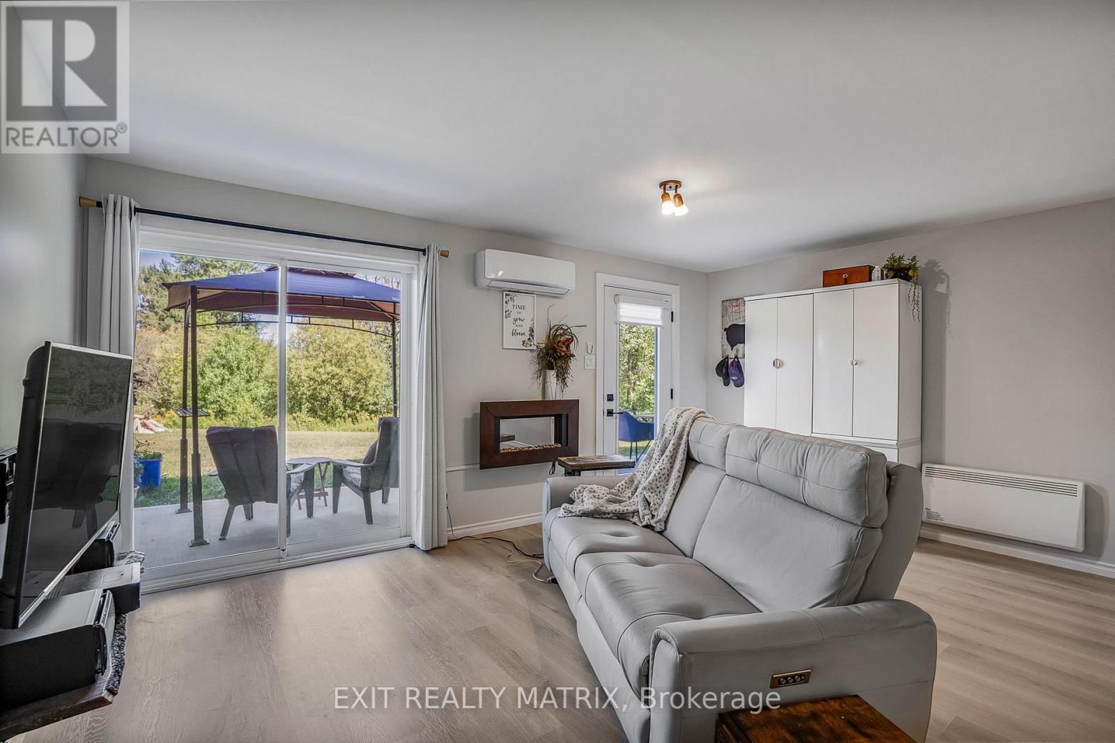 3515 FRONT ROAD EAST Image 21