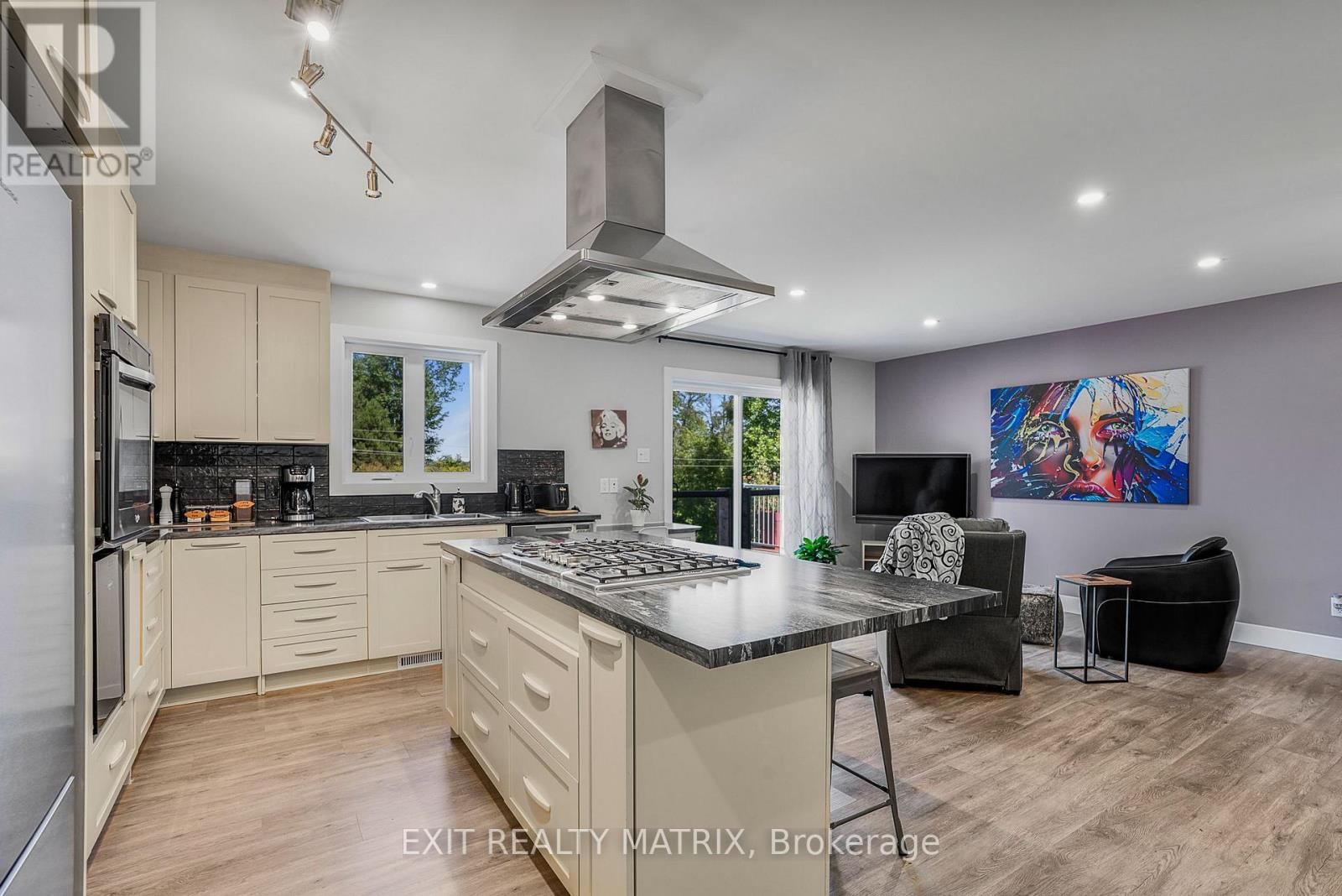 3515 FRONT ROAD EAST Image 25