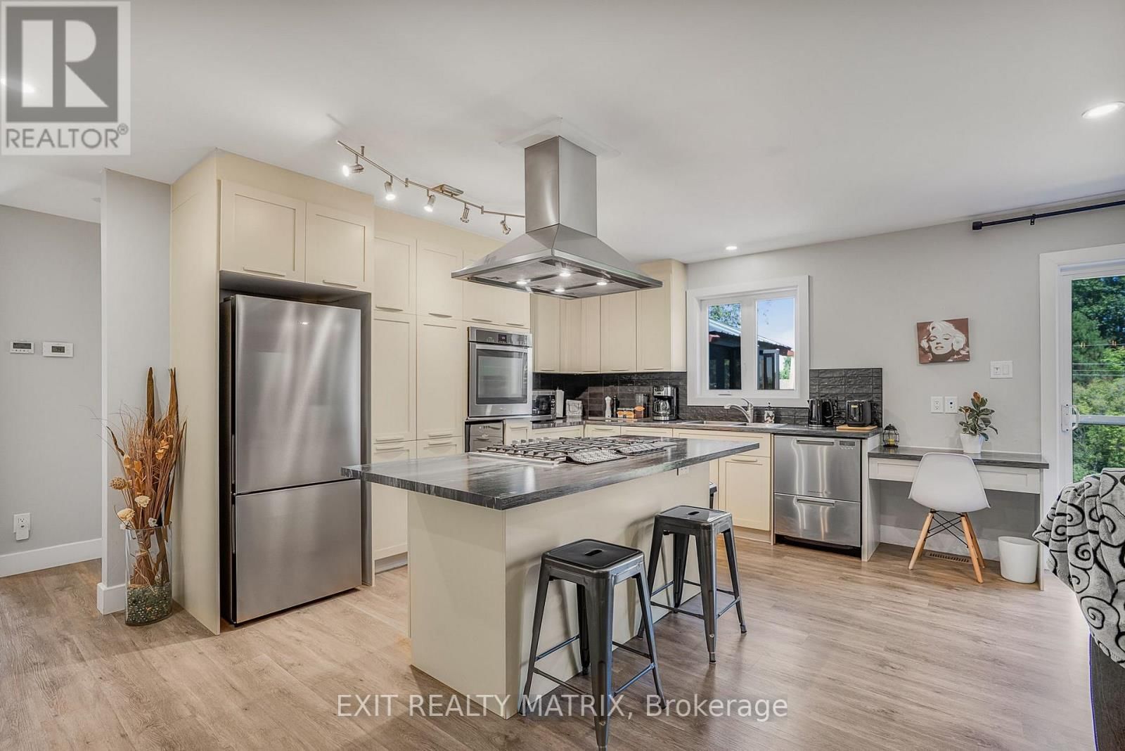 3515 FRONT ROAD EAST Image 26