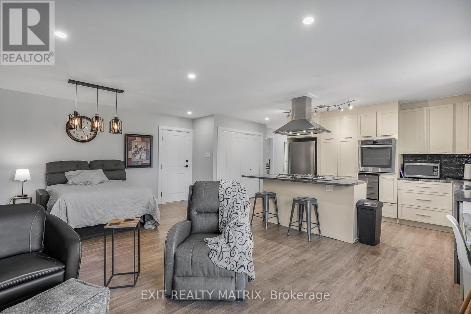 3515 FRONT ROAD EAST Image 29