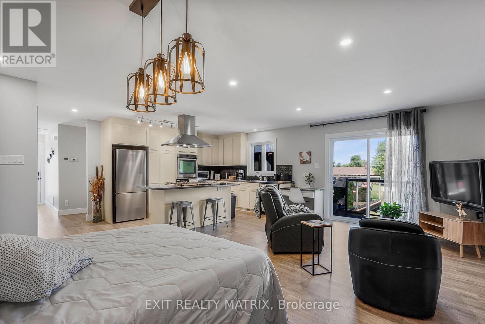 3515 FRONT ROAD EAST Image 30