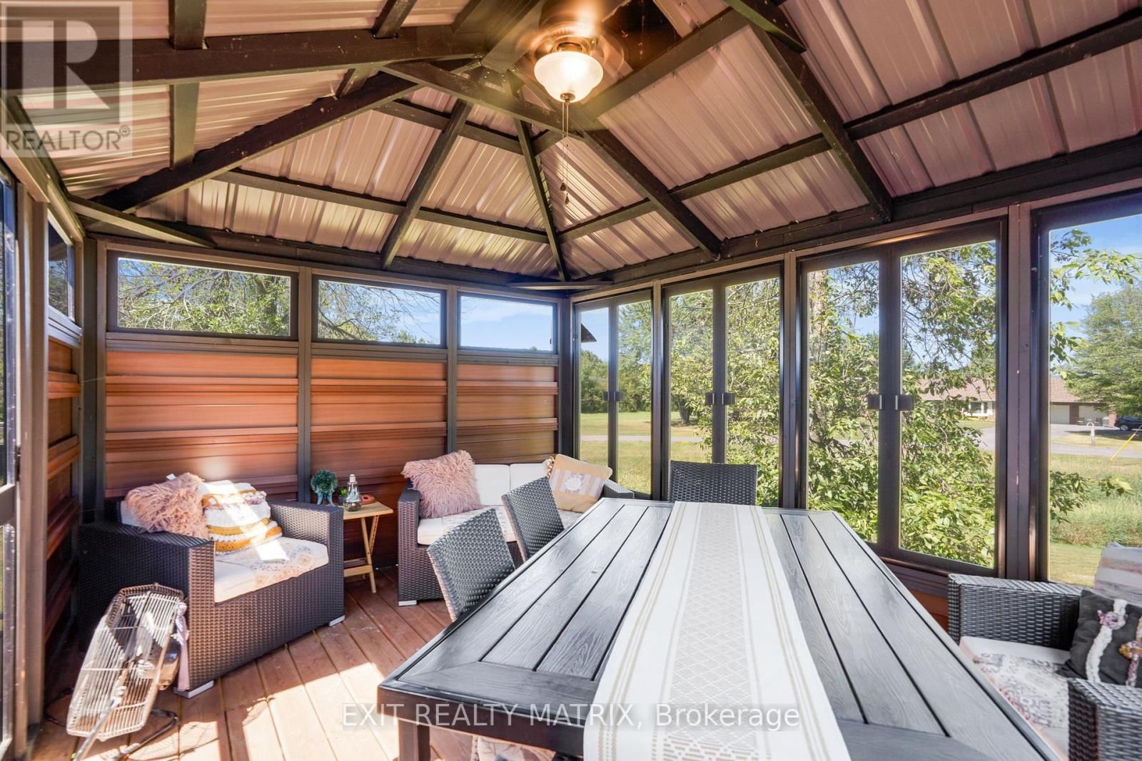 3515 FRONT ROAD EAST Image 37