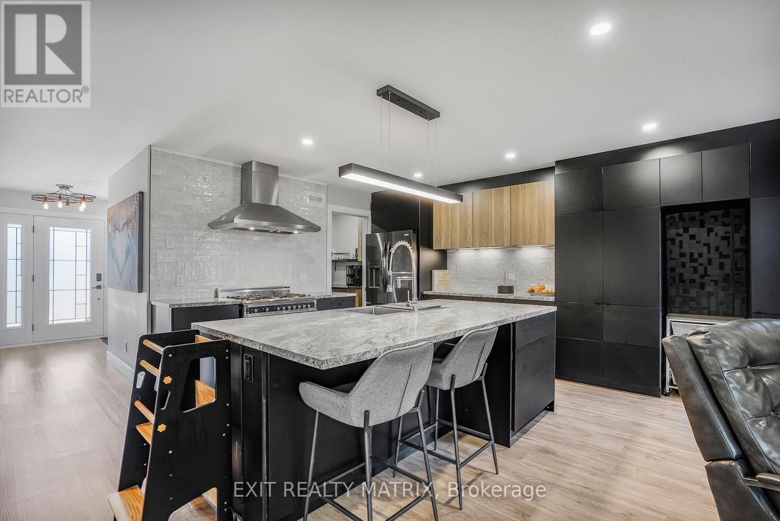 3515 FRONT ROAD EAST Image 5