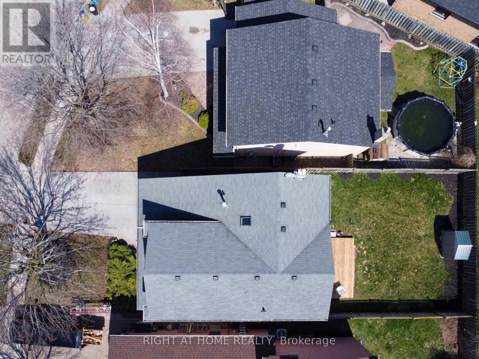 26 ELLINGTON AVENUE Image 48