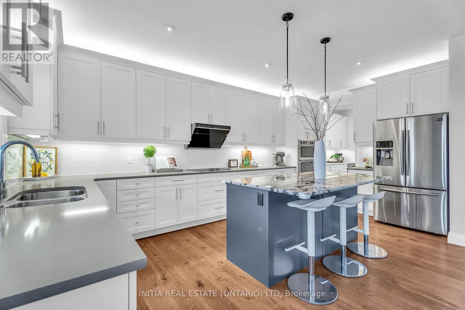 1375 DYER CRESCENT Image 14