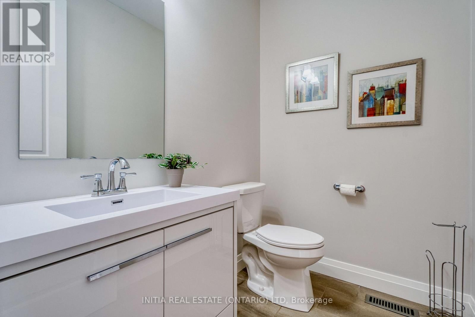 1375 DYER CRESCENT Image 18