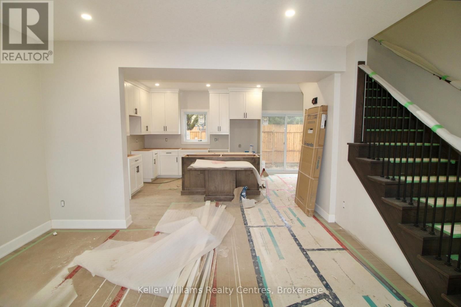 90 GRIFFITH STREET Image 6