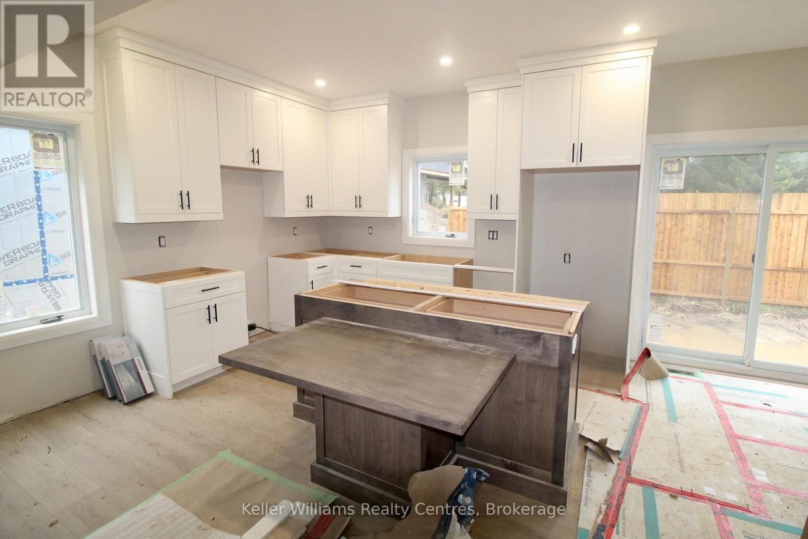 90 GRIFFITH STREET Image 7