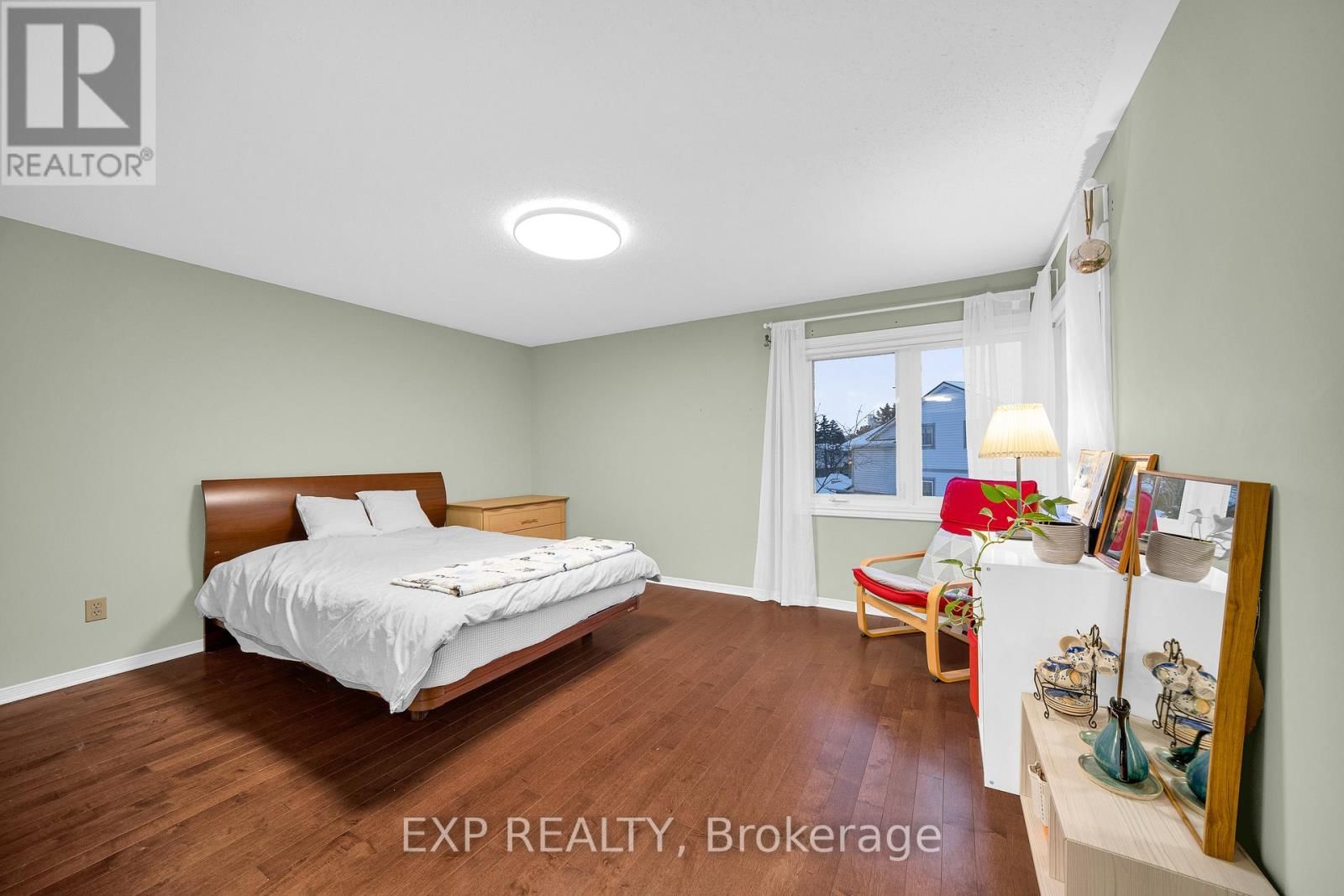 4 HUNTERSFIELD DRIVE Image 19